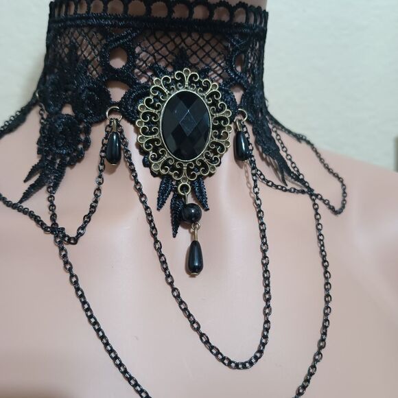 Gothic Black Lace Choker Necklace - Picture 3 of 9